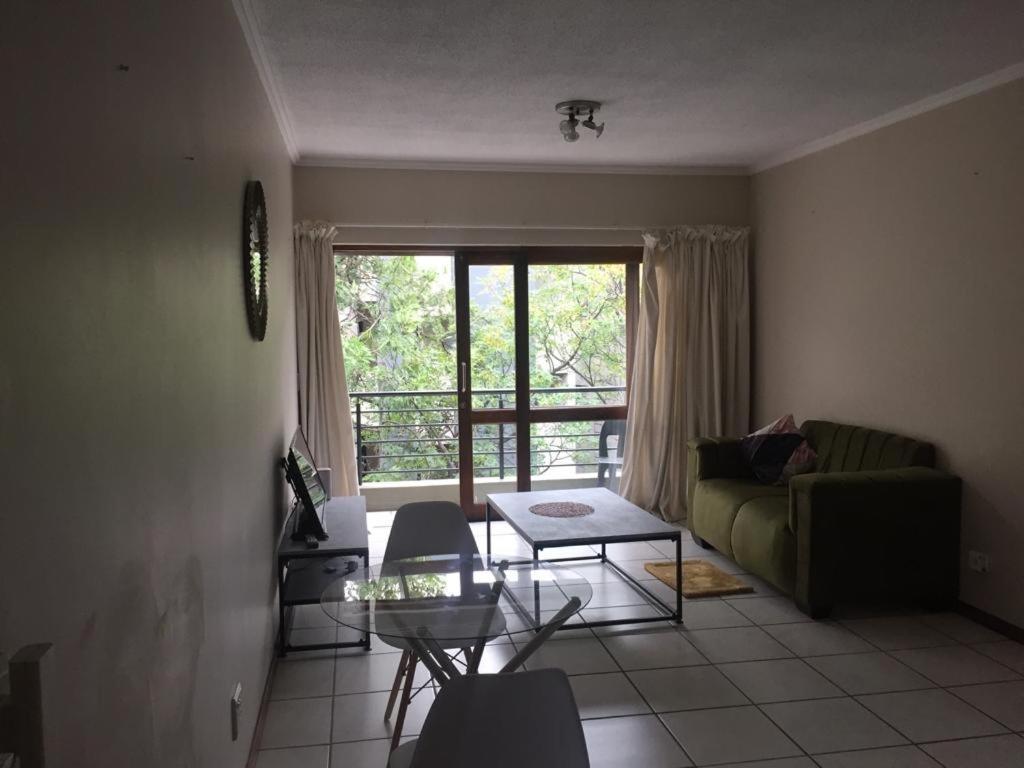 Sisonke Apartment Monte Sandton Kültér fotó